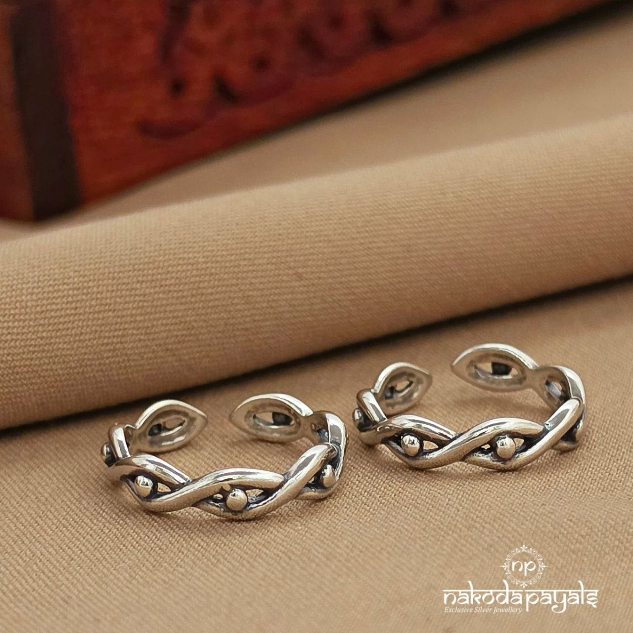 Swirl Oxidised Toerings (T4832)