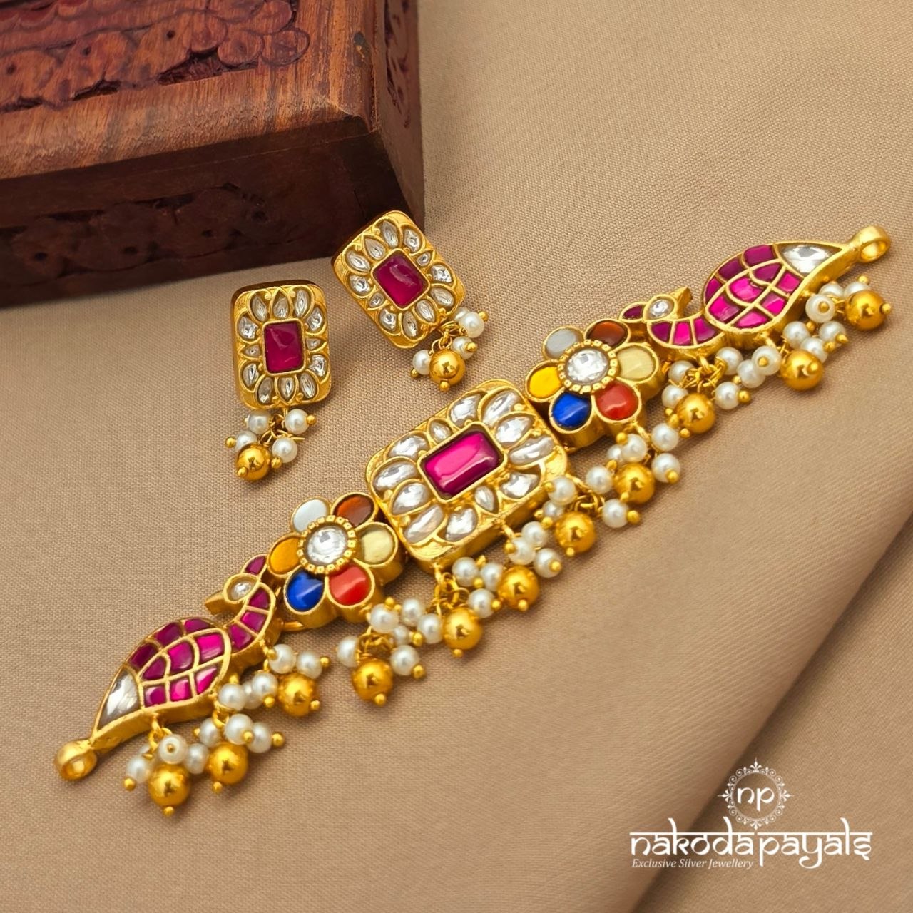 Navaratna Pearl Choker Neckpiece With Earrings (Gn10376)