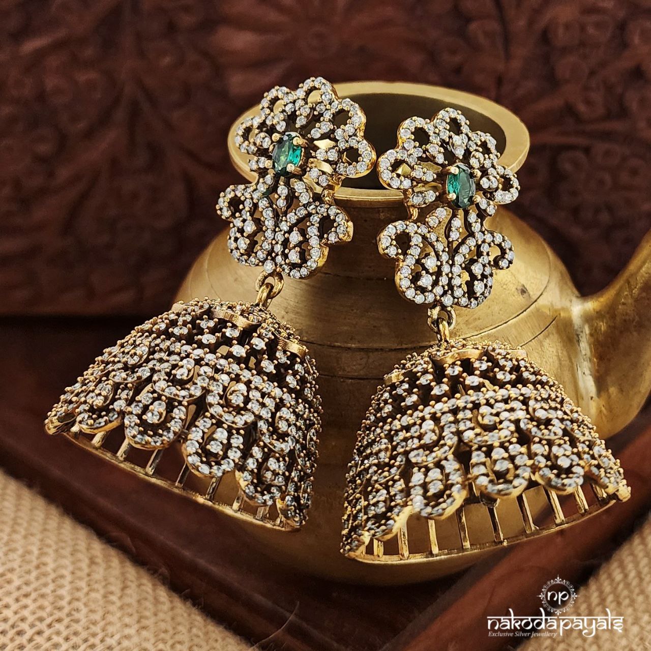 Gorgeous Green Dot CZ Earrings (Ge9606)