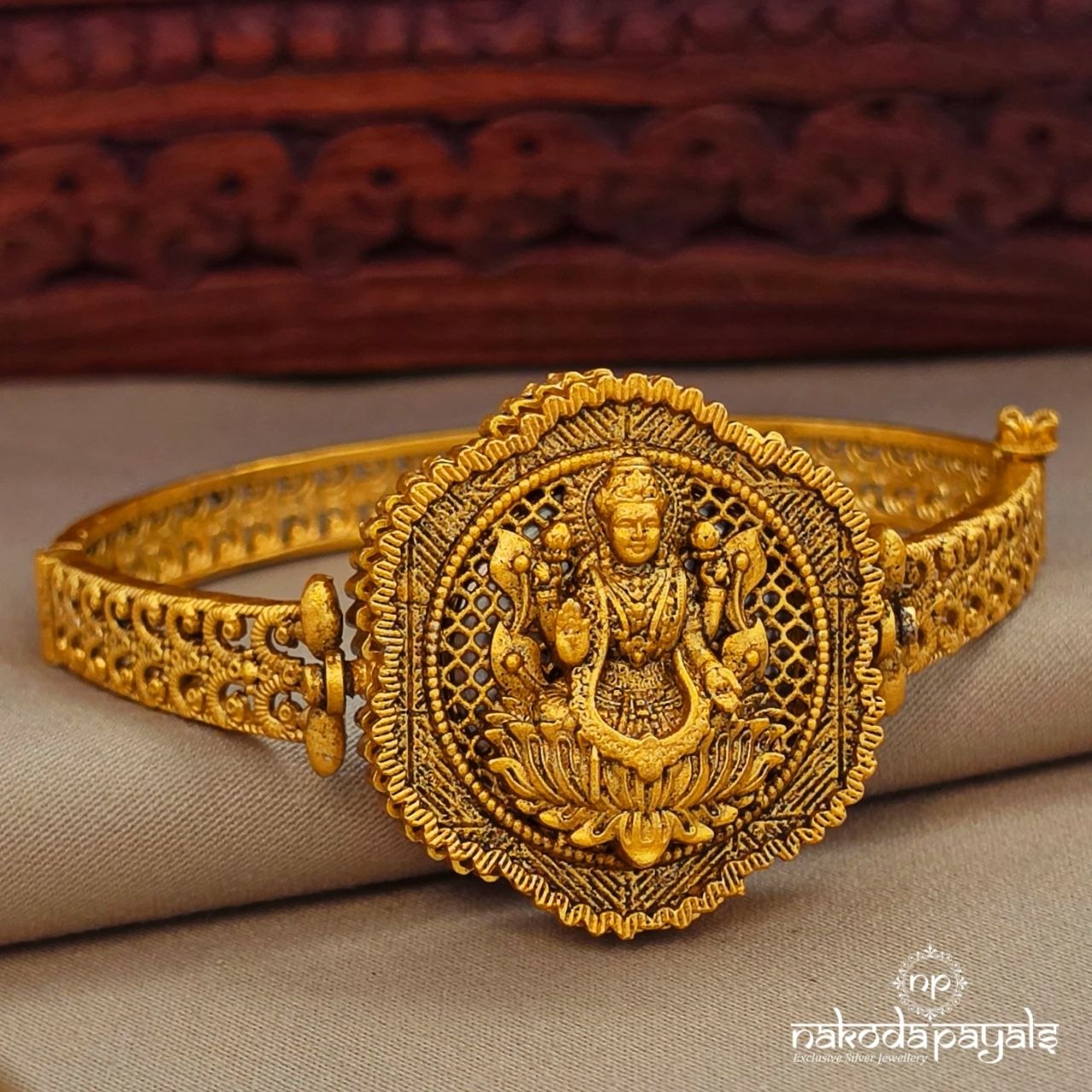 Endearing Lakshmi Watch Cum Kada (W0293)