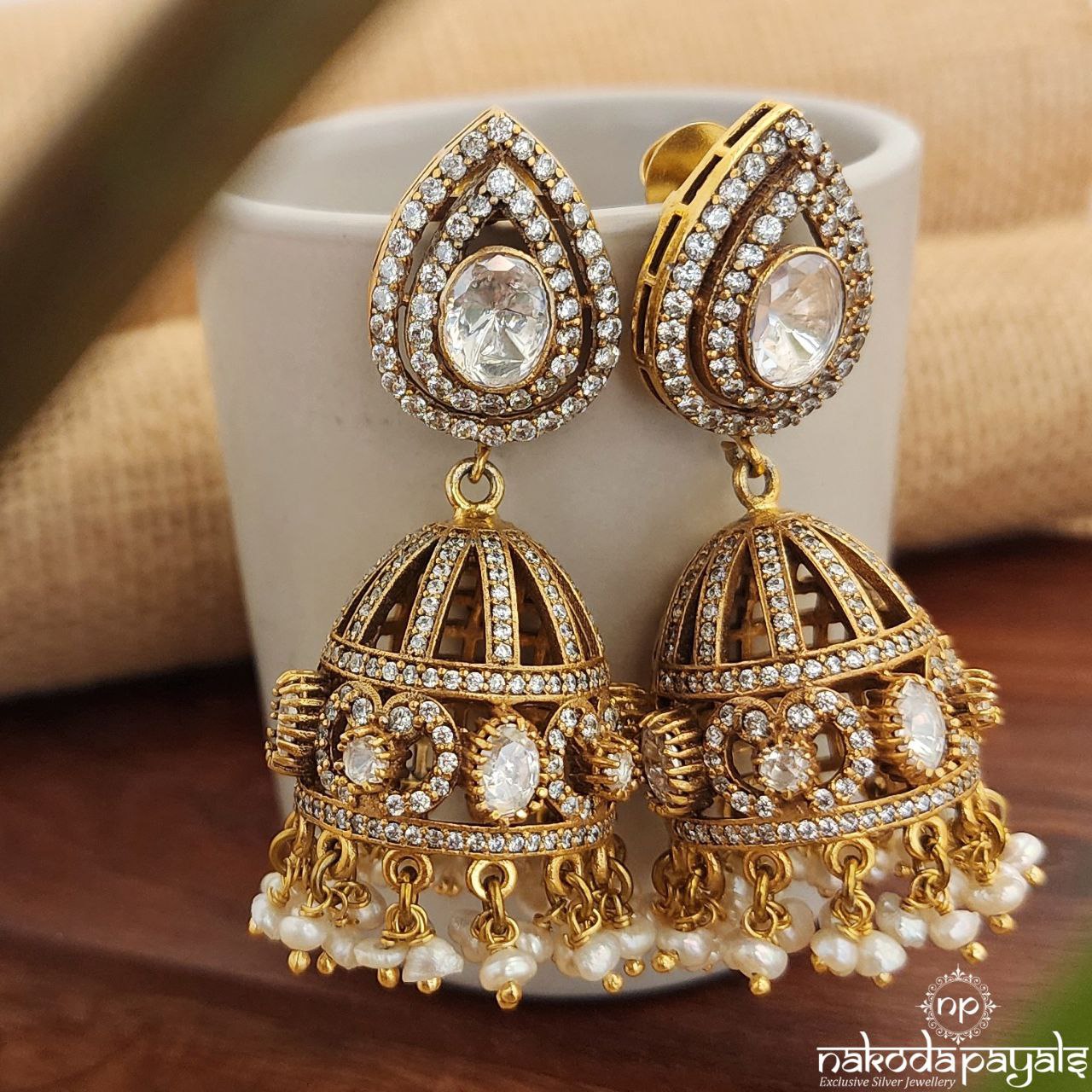 Gorgeous Moissanite Pearly Jhumka (Ge8268)