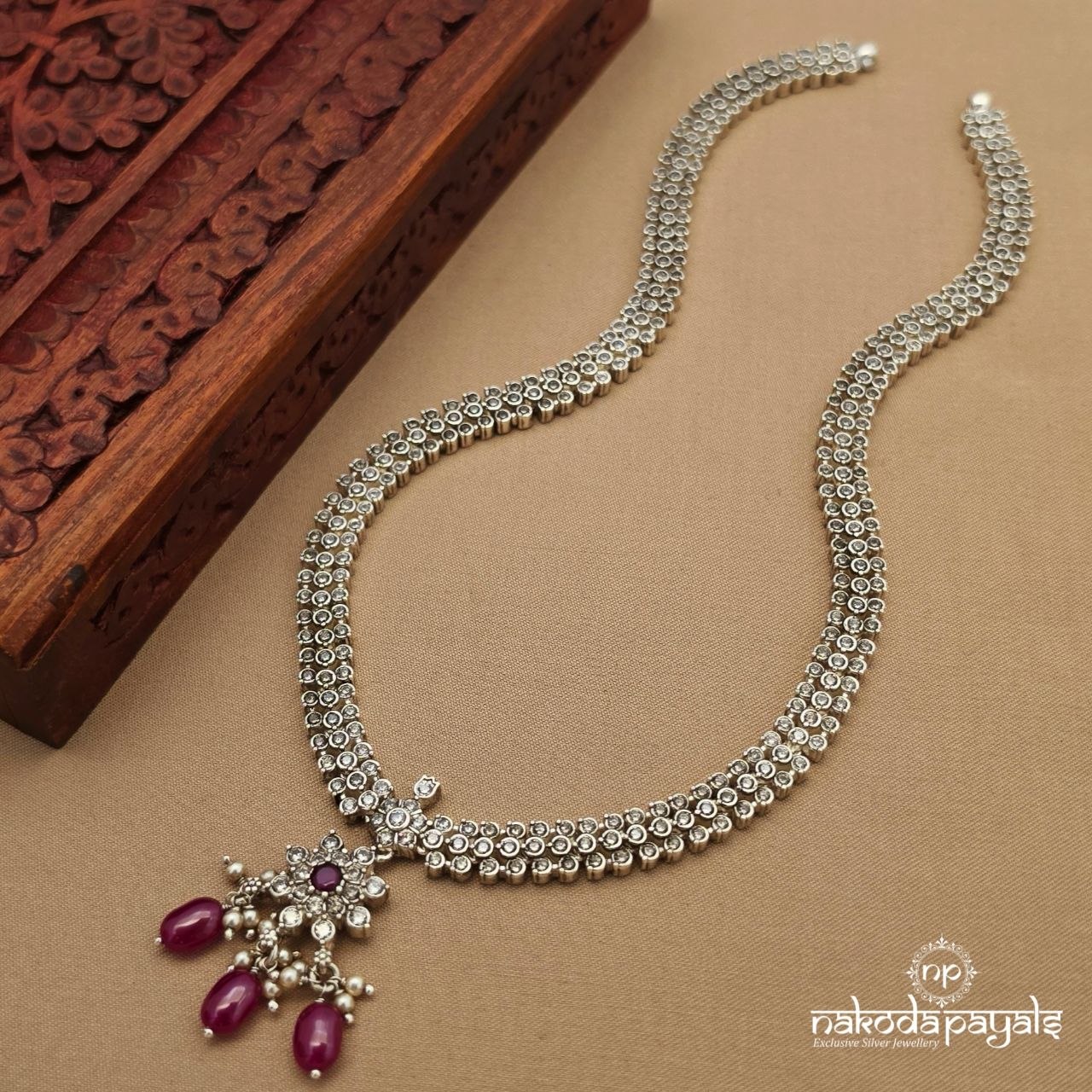 Stunning Floral Neckpiece (N11905)