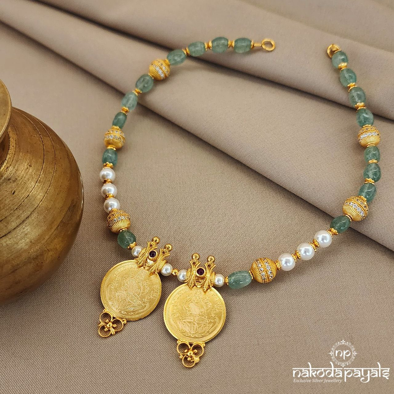 Graceful Green Coined Neckpiece (Gn8528)