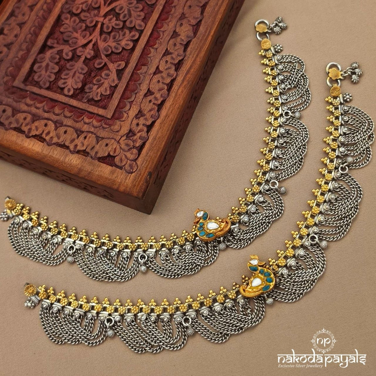 Gorgeous Dual Tone Anklet (A7105)