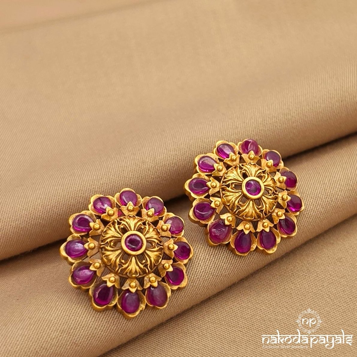 Gorgeous Studs (Ge10832)