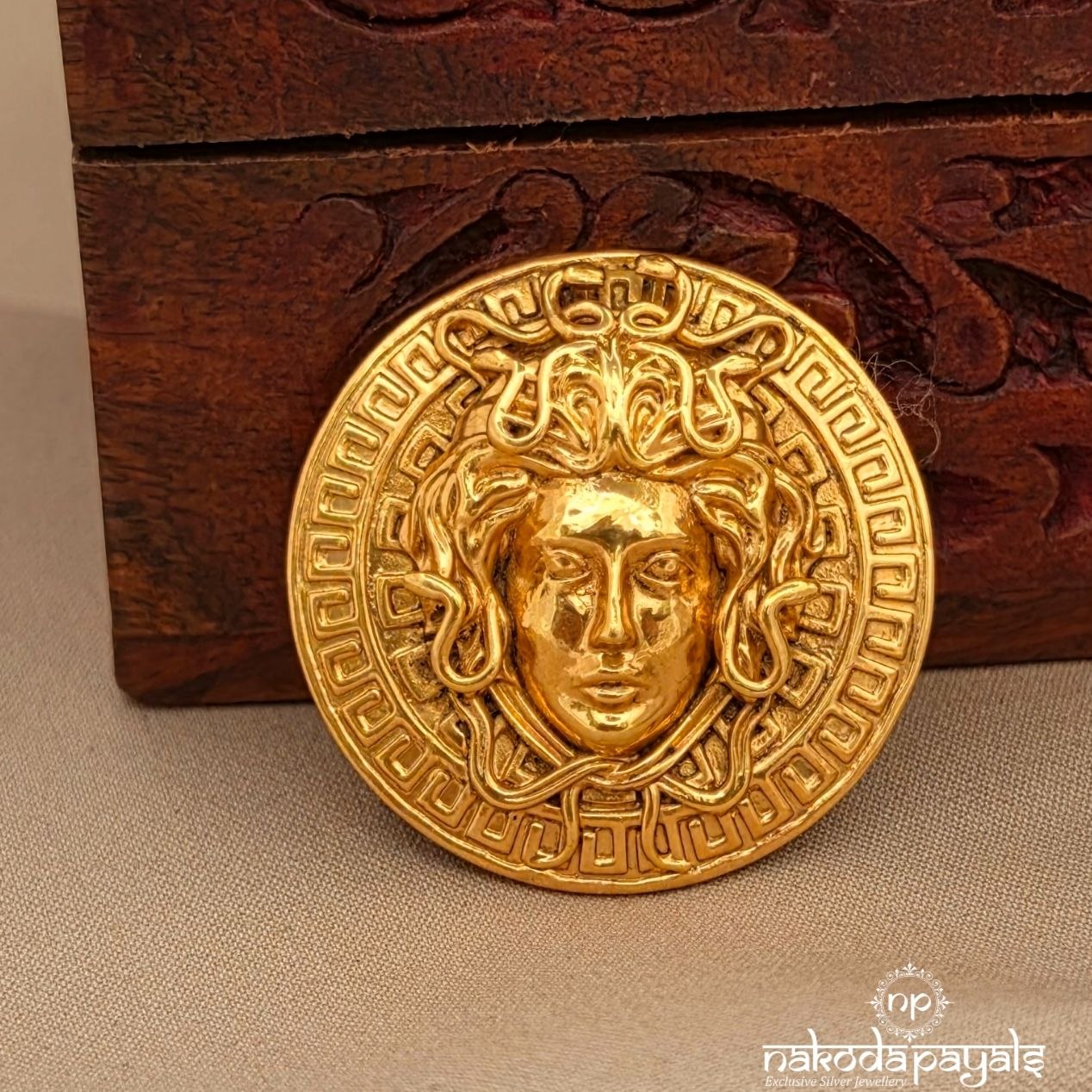 Versace Medusa Brooch (St4116)