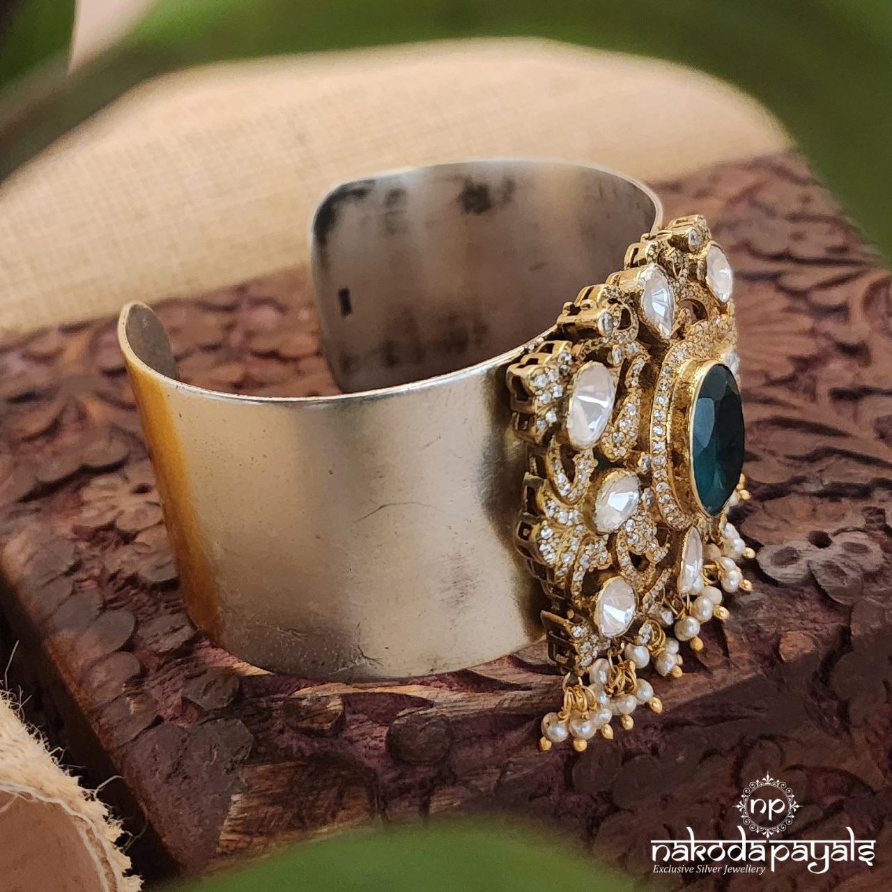 Emerald Green Moissanite Cuff Kada (K4942)