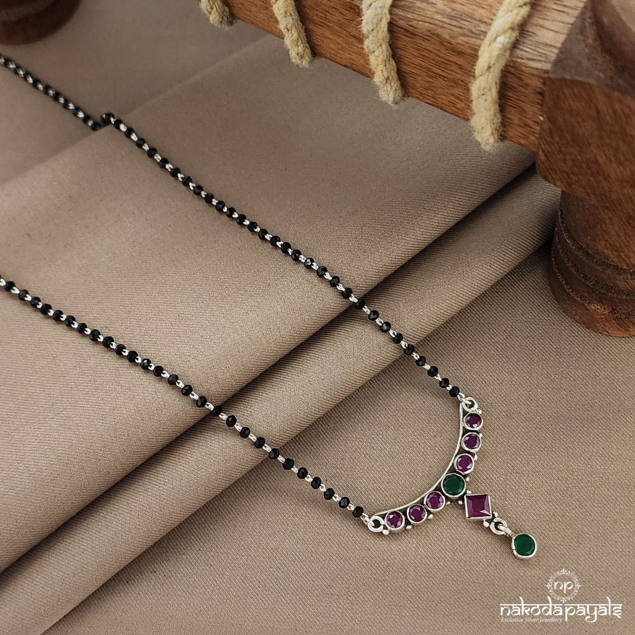 Green Dot Squarish Green Drop Mangalsutra (Ms0575)