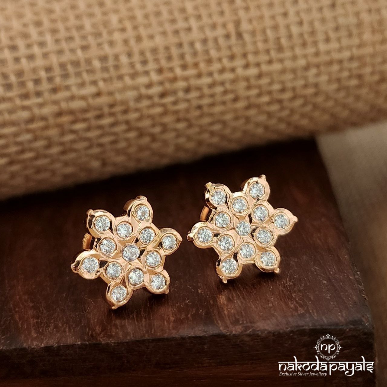 Pretty Swarovski Studs (Ge9500)