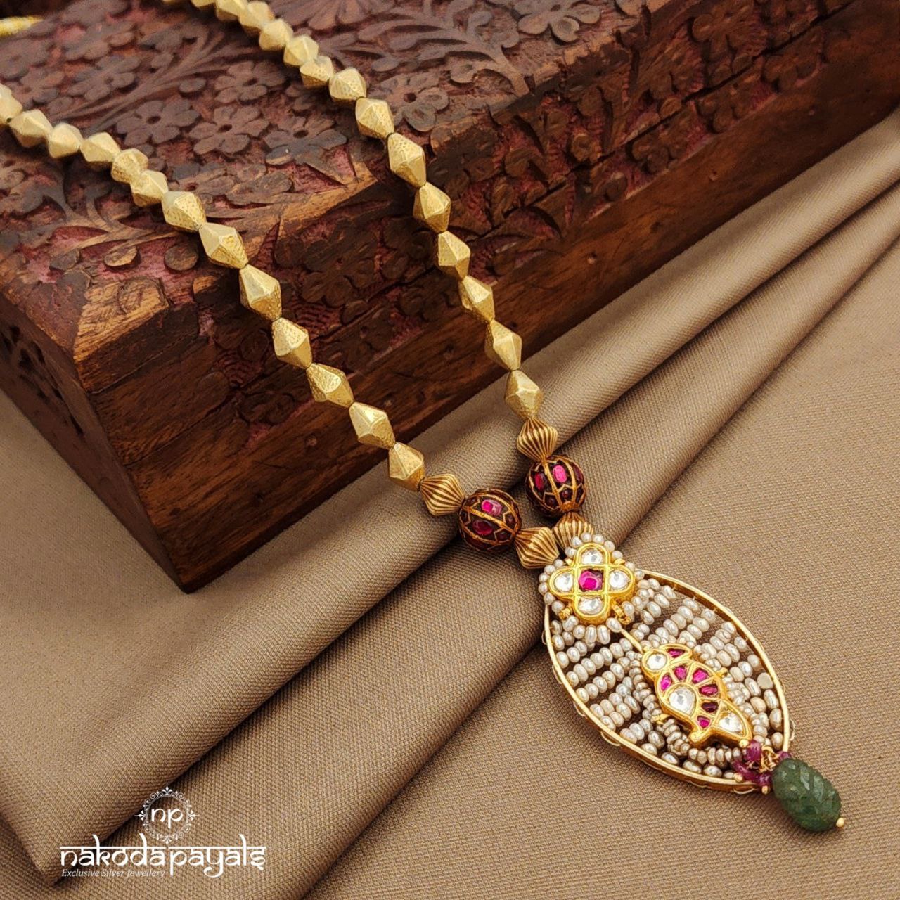 Pearled Beads Neckpiece (Gn9954)