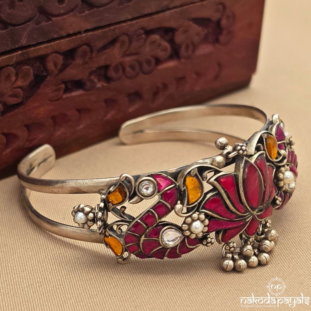 Kundan Lotus Birdy Kada (K6351)