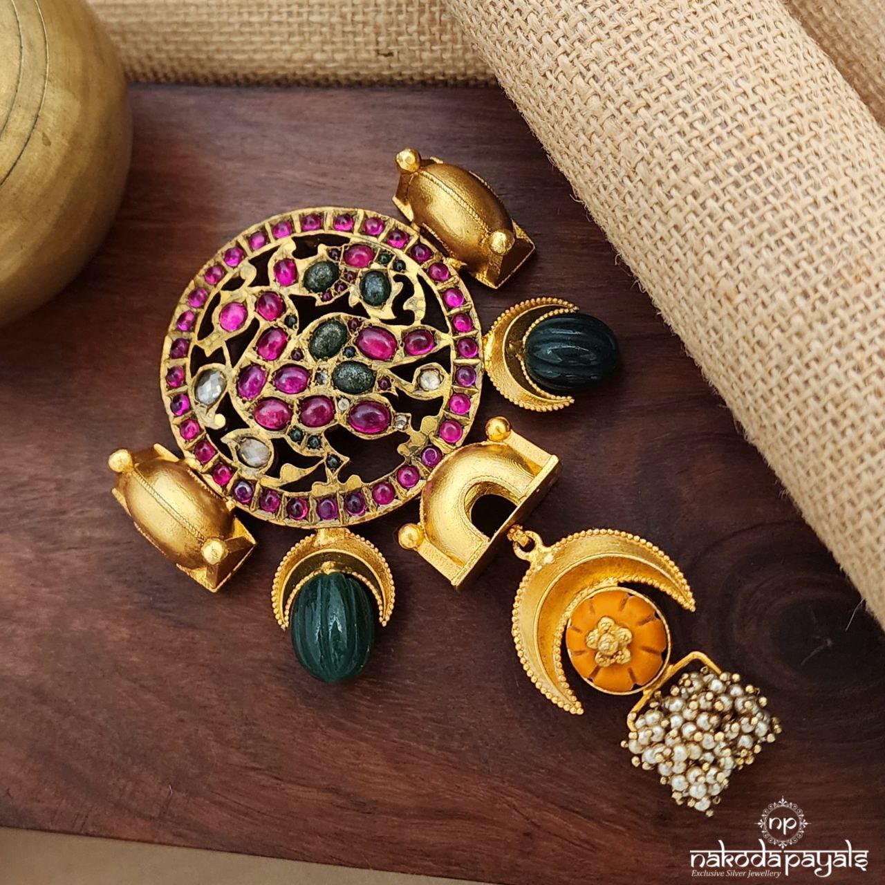 Half Moon Coral Pendant (Gp2033)