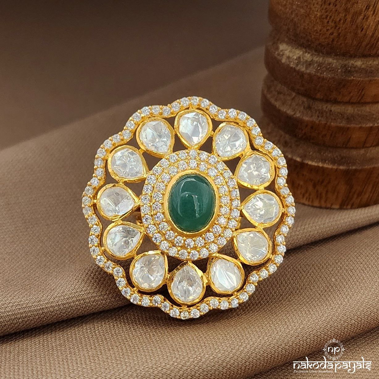 Floral Green Finger Ring (F2897)