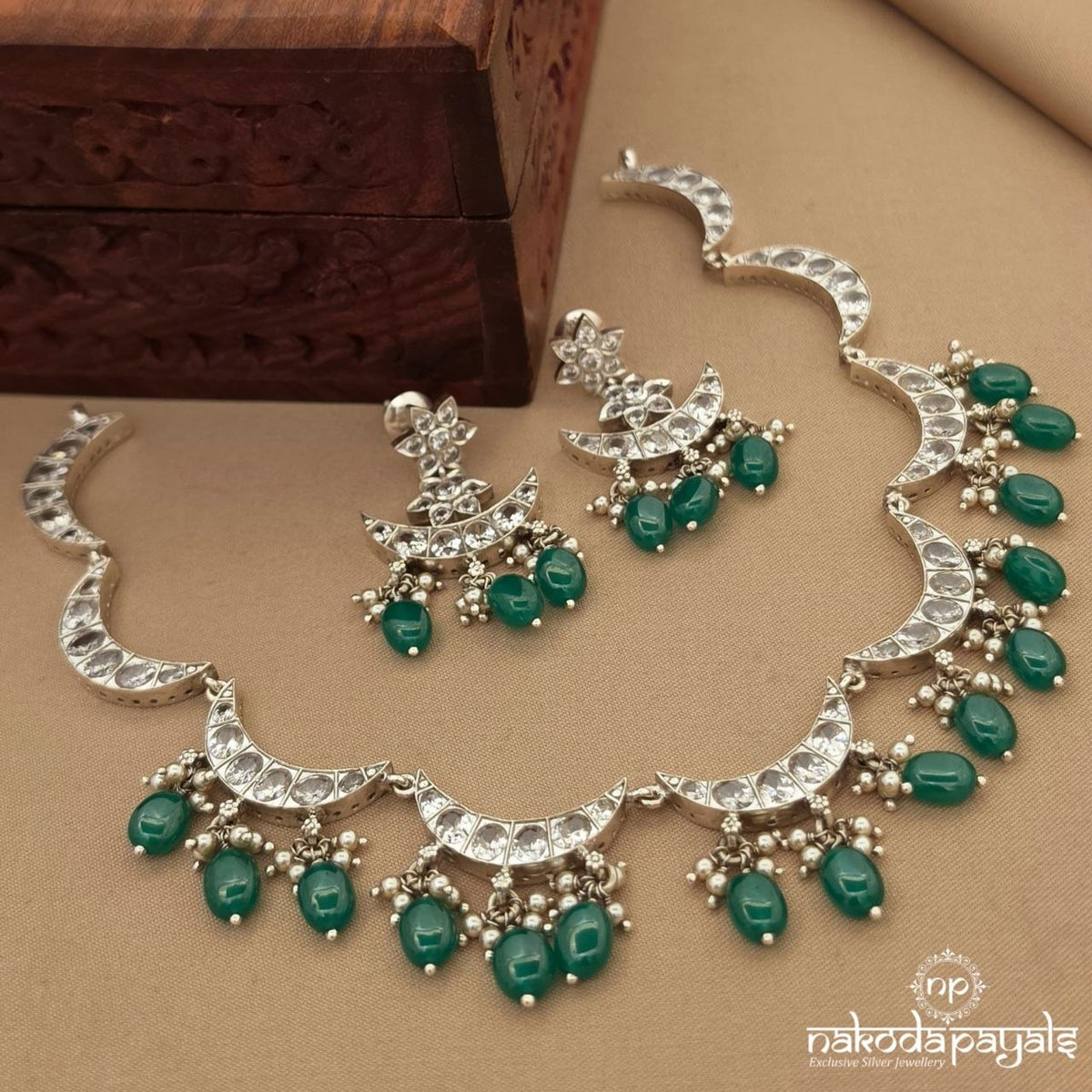 Green Drop Neckpiece With Earring (N12136)