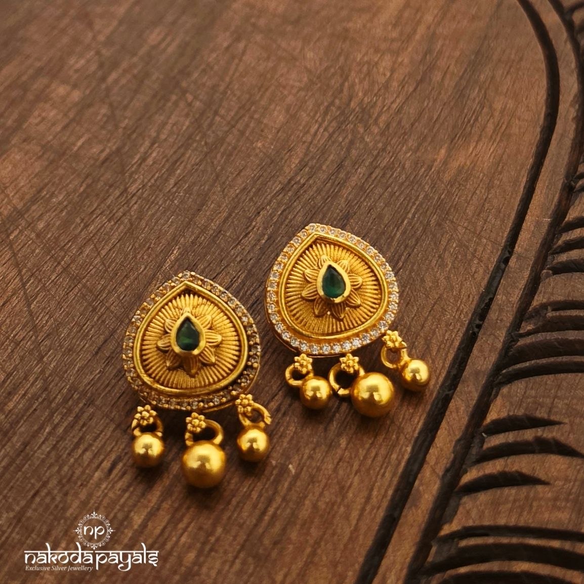 Green Drop Studs (Ge11590)