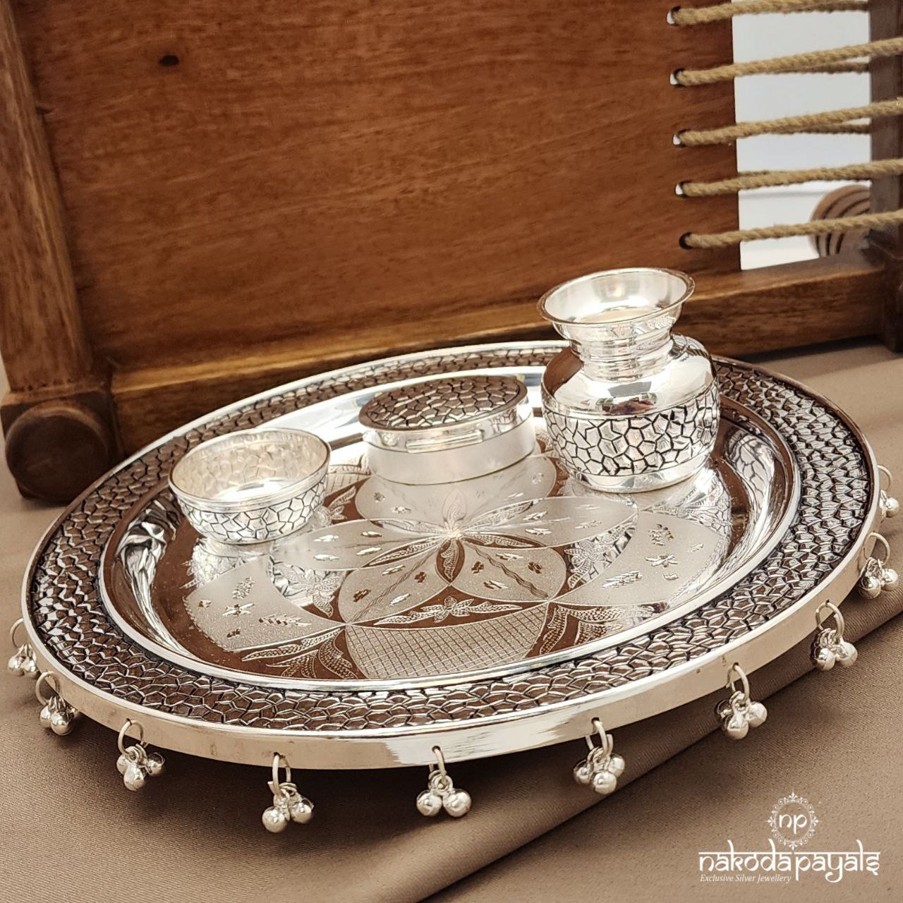 Scaly Oxidised Pooja Plate Set (Aa2068)