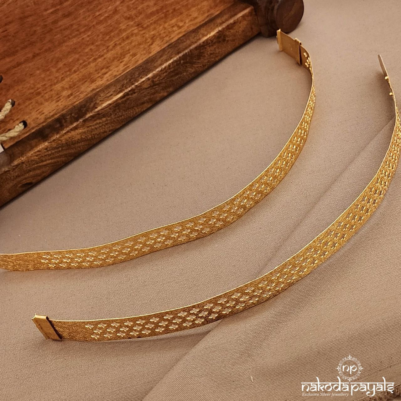 Gandaberunda Mango Red Daab With Belt (D0242)