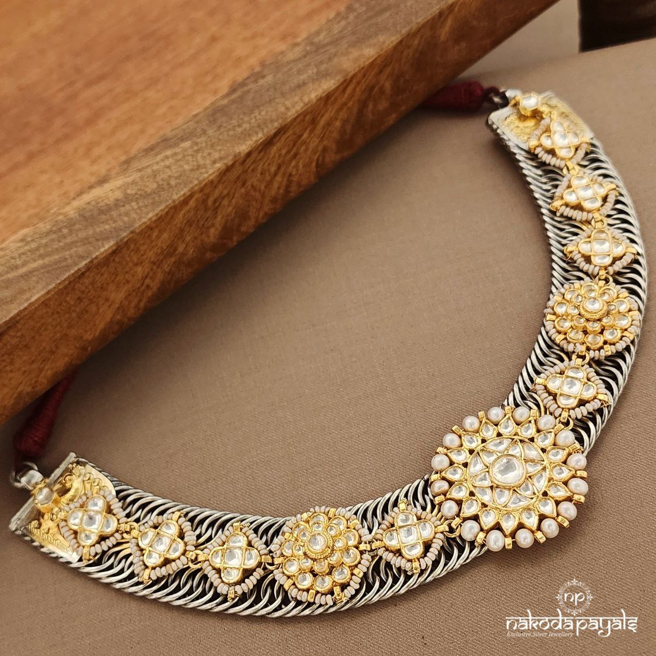 Kundan White Dual Tone Neckpiece (Gn9252)