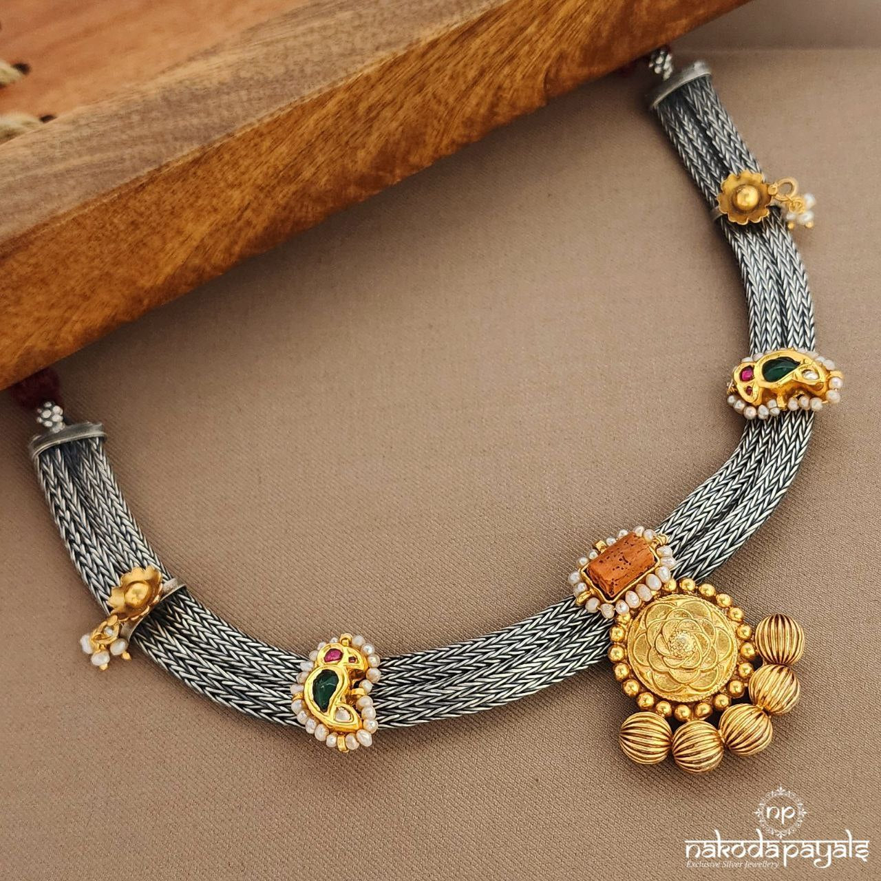 Amazing Kundan Coral Neckpiece (N10984)