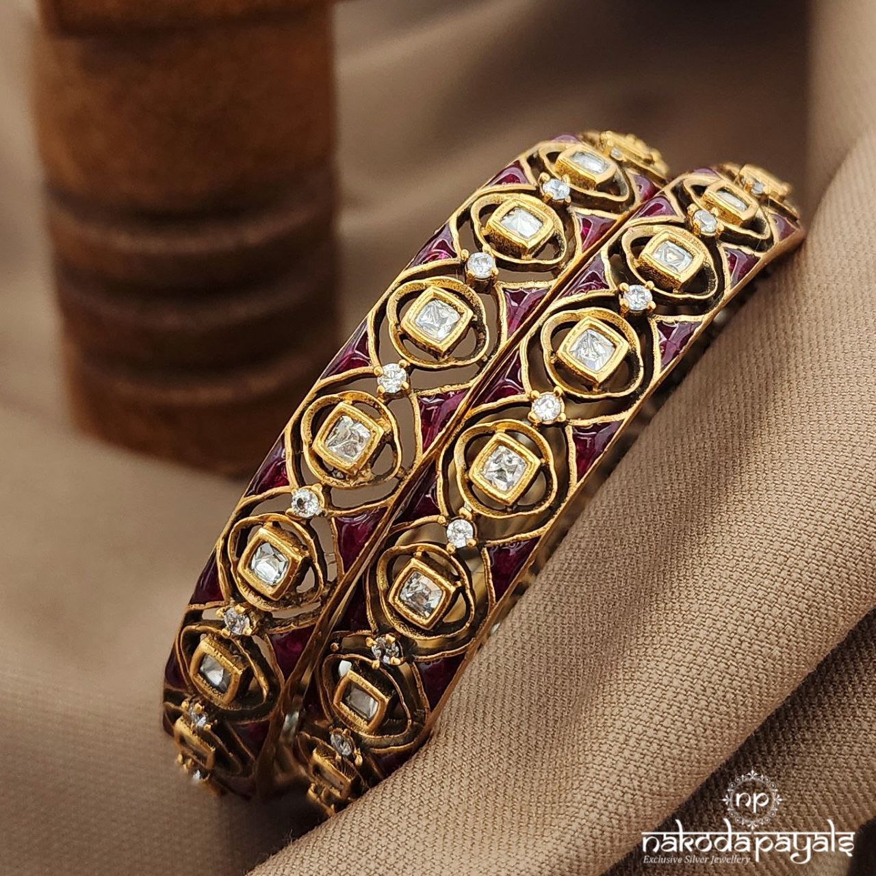 Squarish Red Bangle Pair (2.4) (Gk3199)