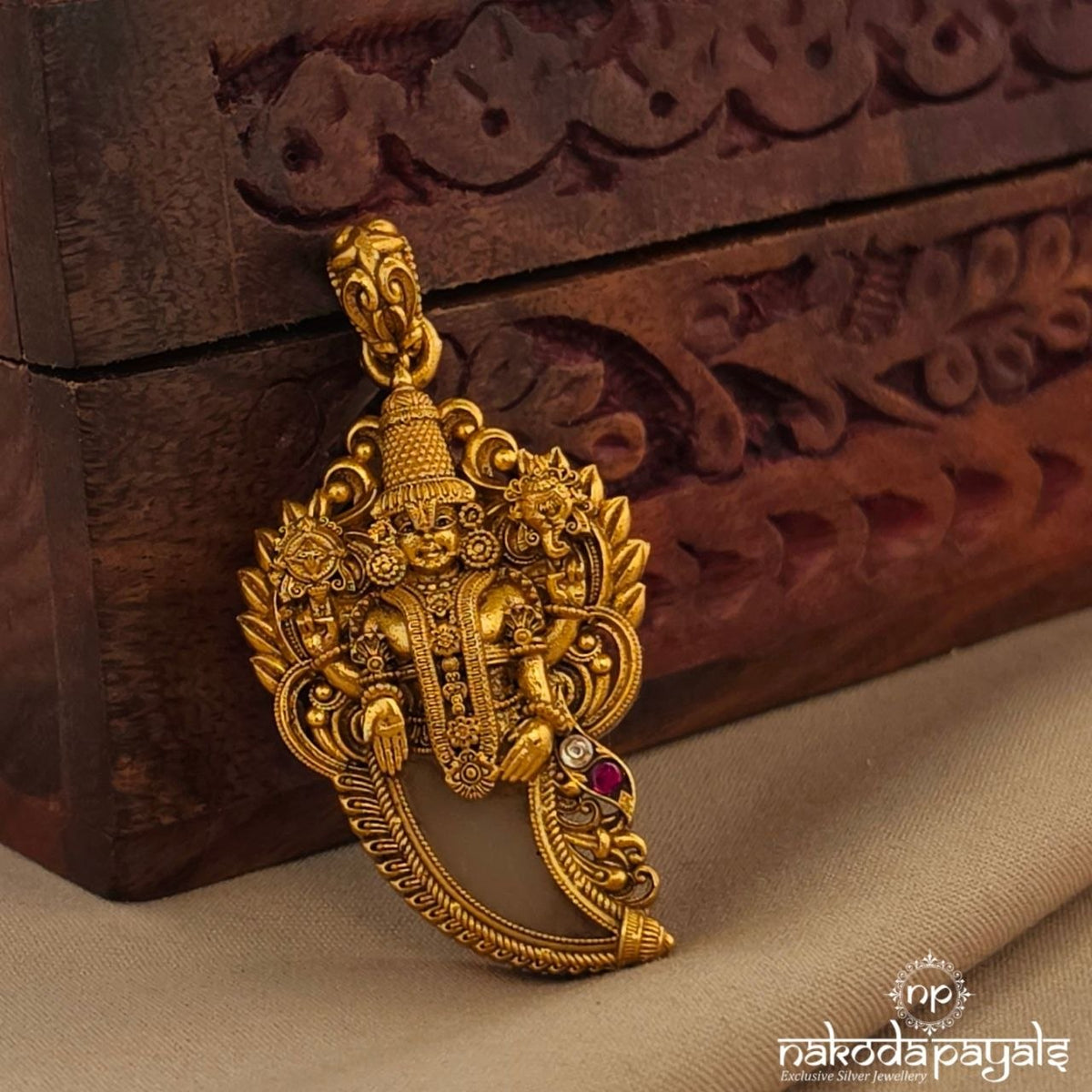 Elegant Venkateshwara Puligoru Kundan Peacock (Gp2586)