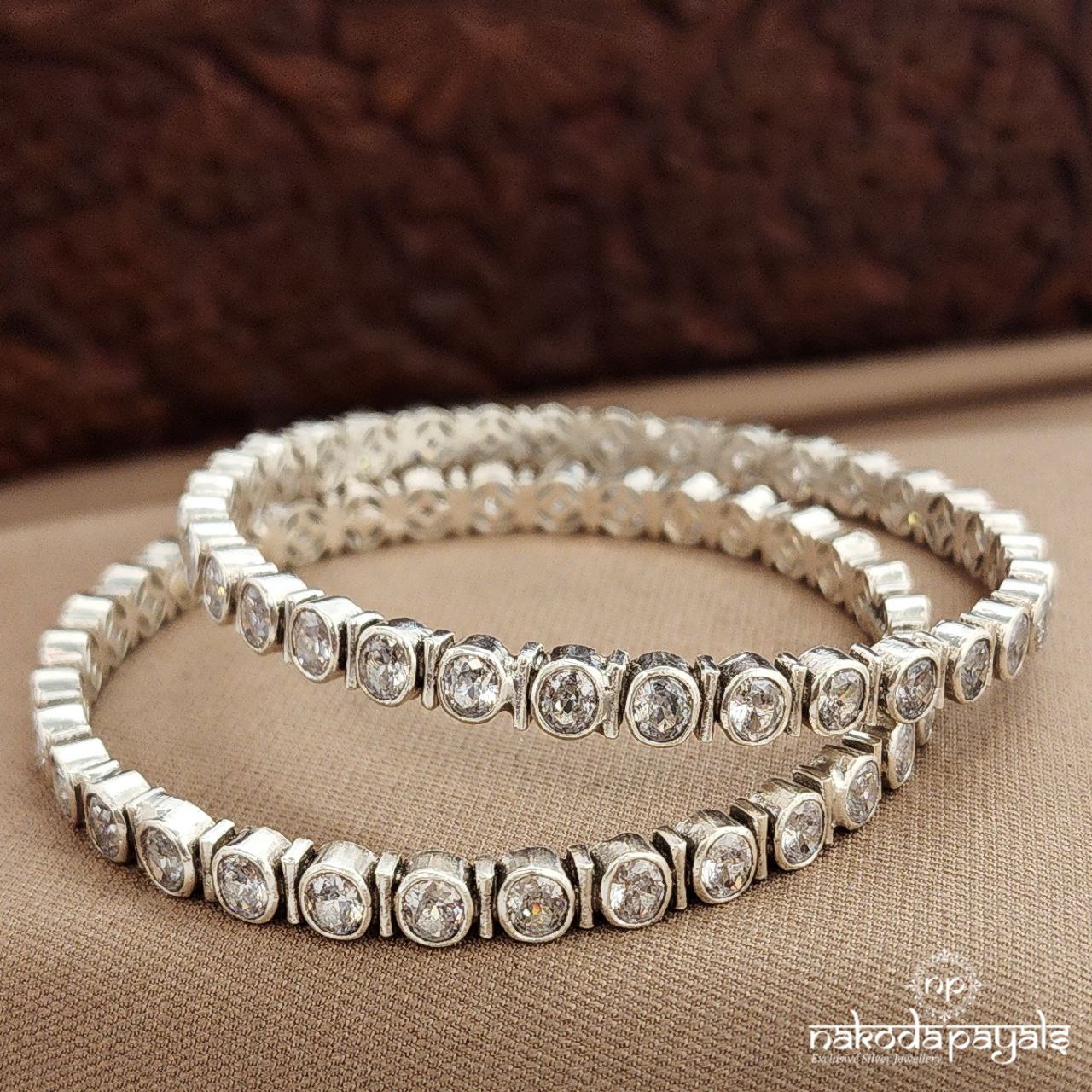 Oval White Bangles (K6225)