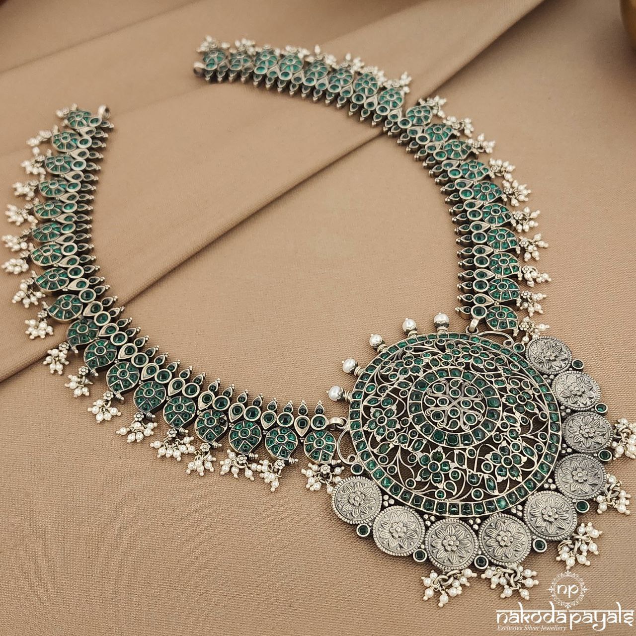 Greenish Pearled Neckpiece (N11195)