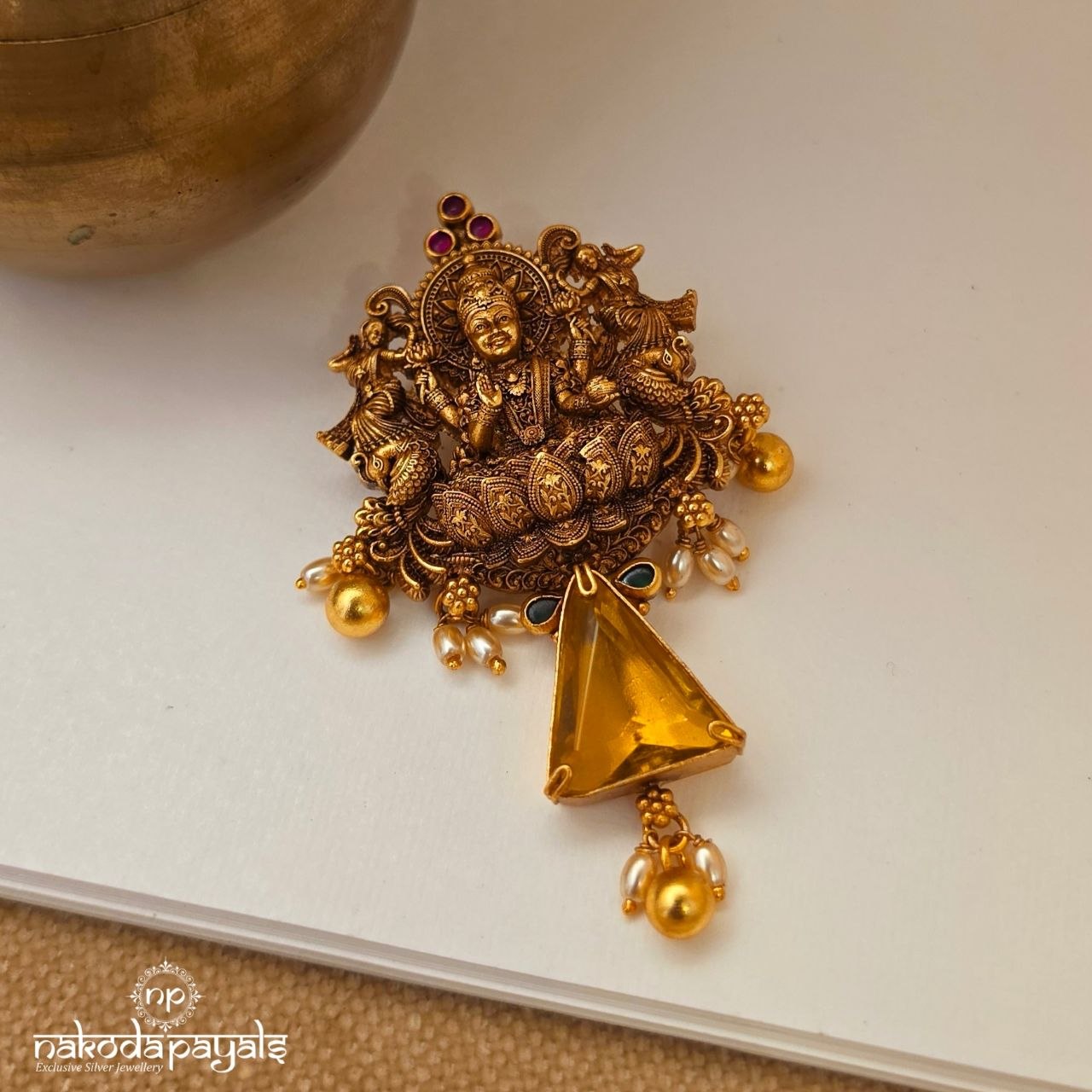 Yellowish Lakshmi Pearl Pendant (Gp2540)
