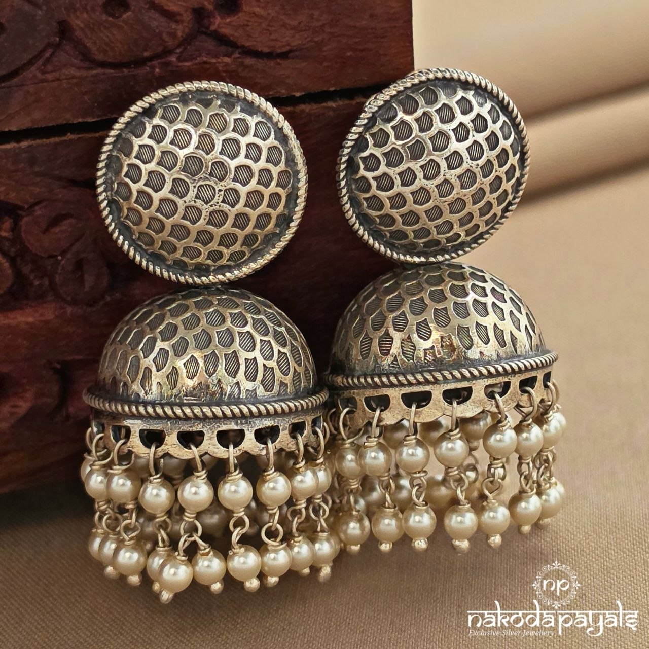 Circular pearl Jhumka (J1764)