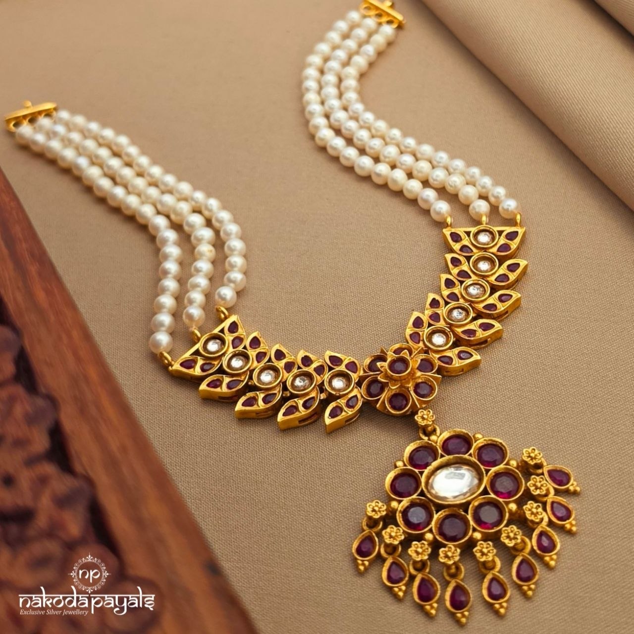 Endearing Pearl Neckpiece (Gn10468)