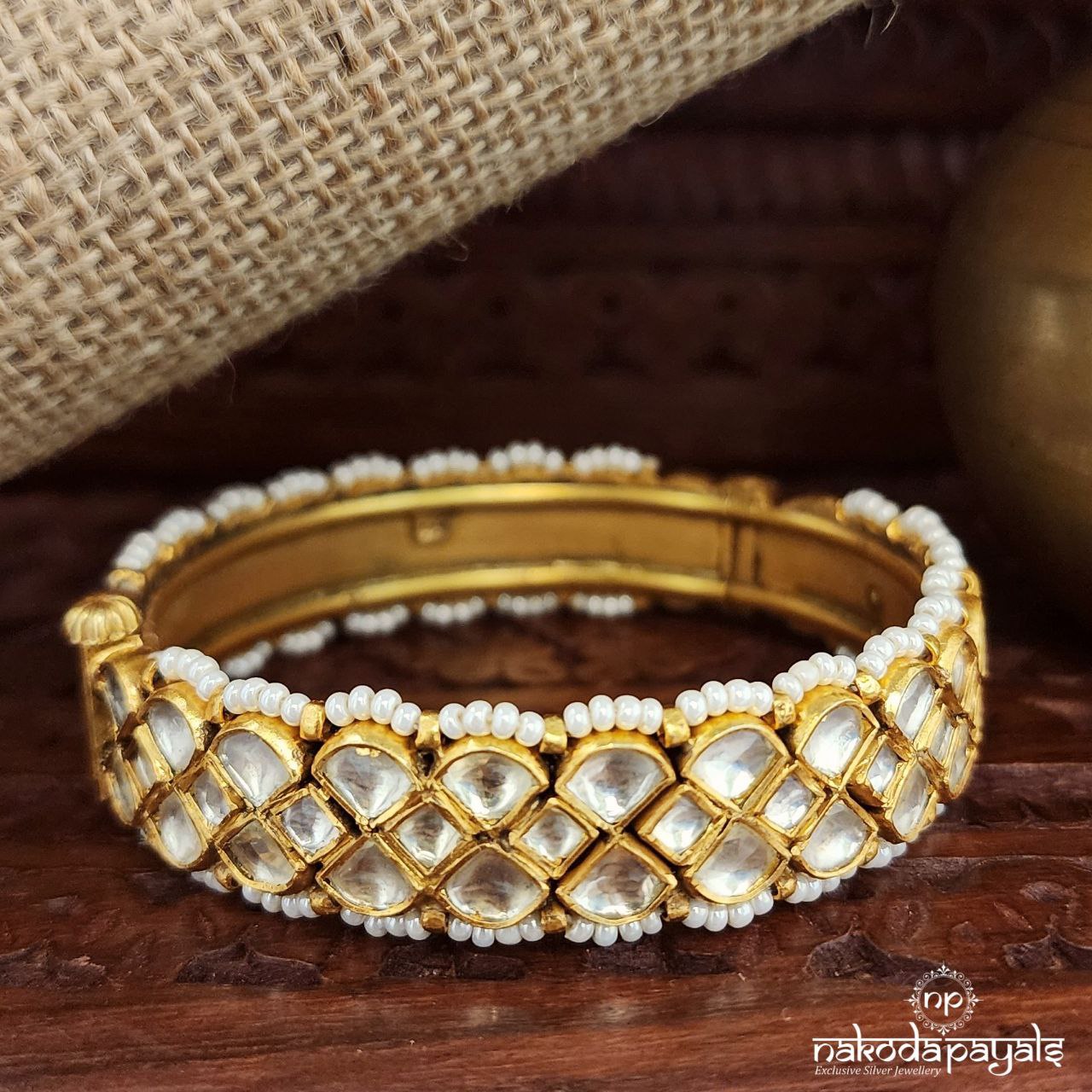 White Kundan Pearled Kada (Gk3073)
