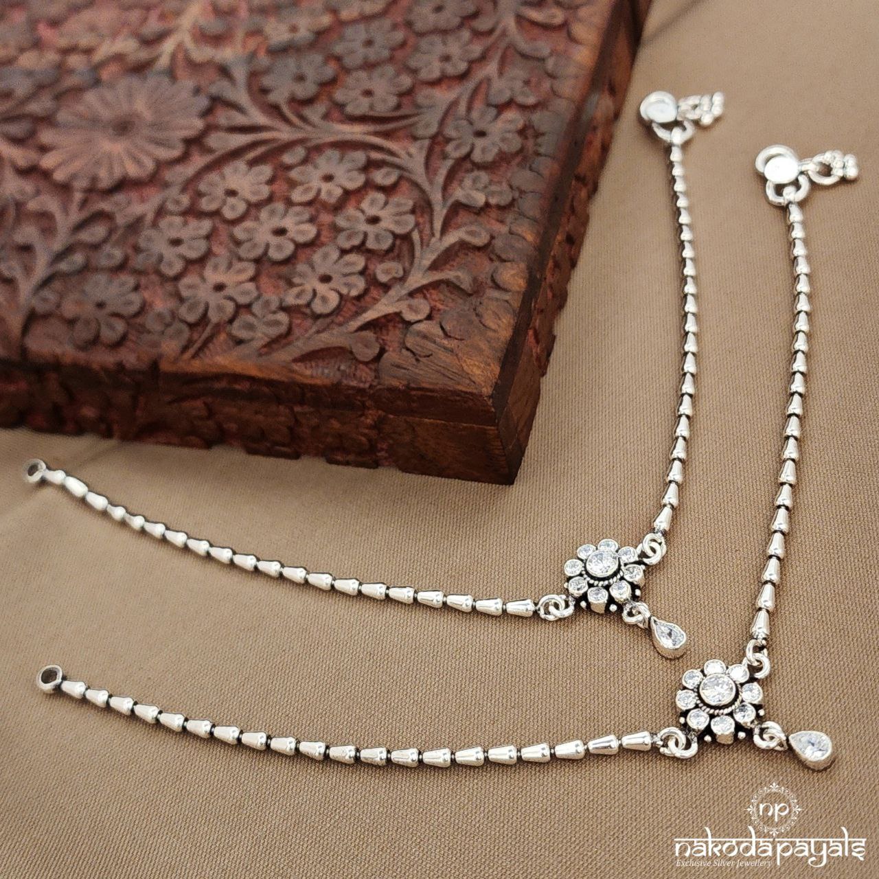 White Floral Anklets (A6797)