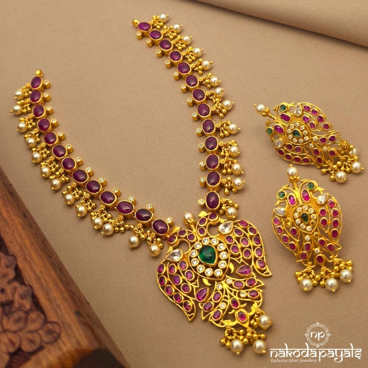 Twin Peacock With Earring (Gn10883)