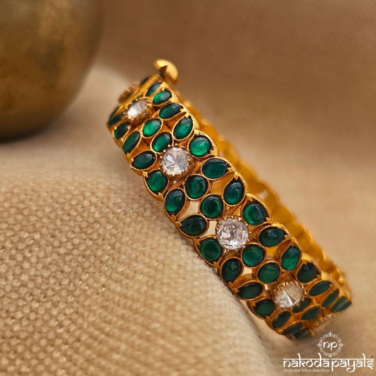 Exemplary Green Floral Openable Kada (Gk3368)