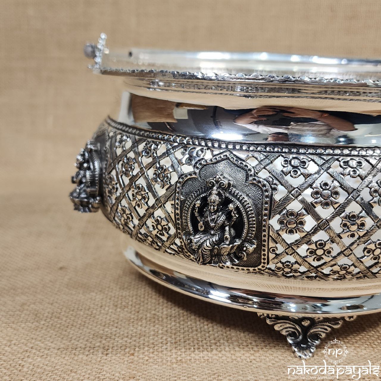 Blessing 3D Lakshmi Basket (Aa1541)