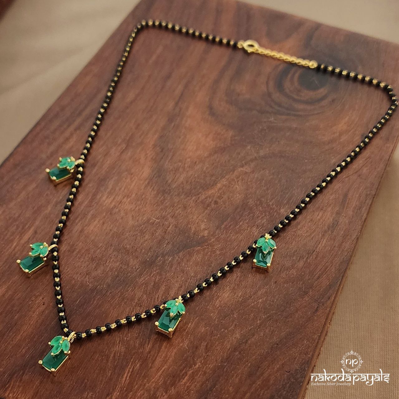 Leafy Emerald Green Mangalsutra (Ms0594)