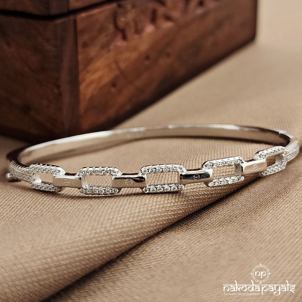 Rectangular CZ Kada (St3781)