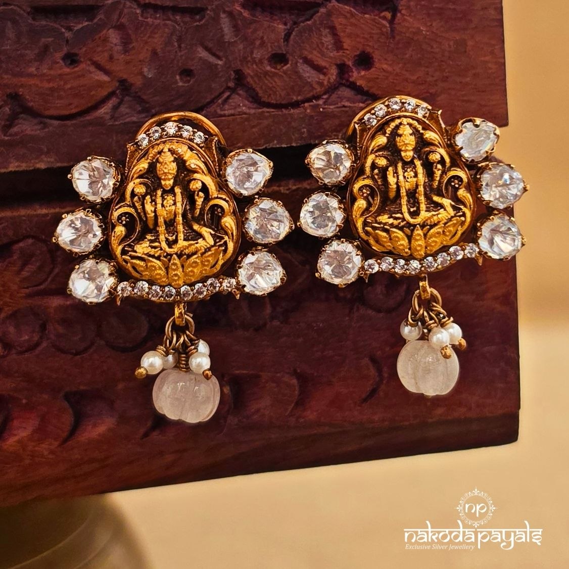 Lakshmi Pearl Drop Studs (Ge11176)