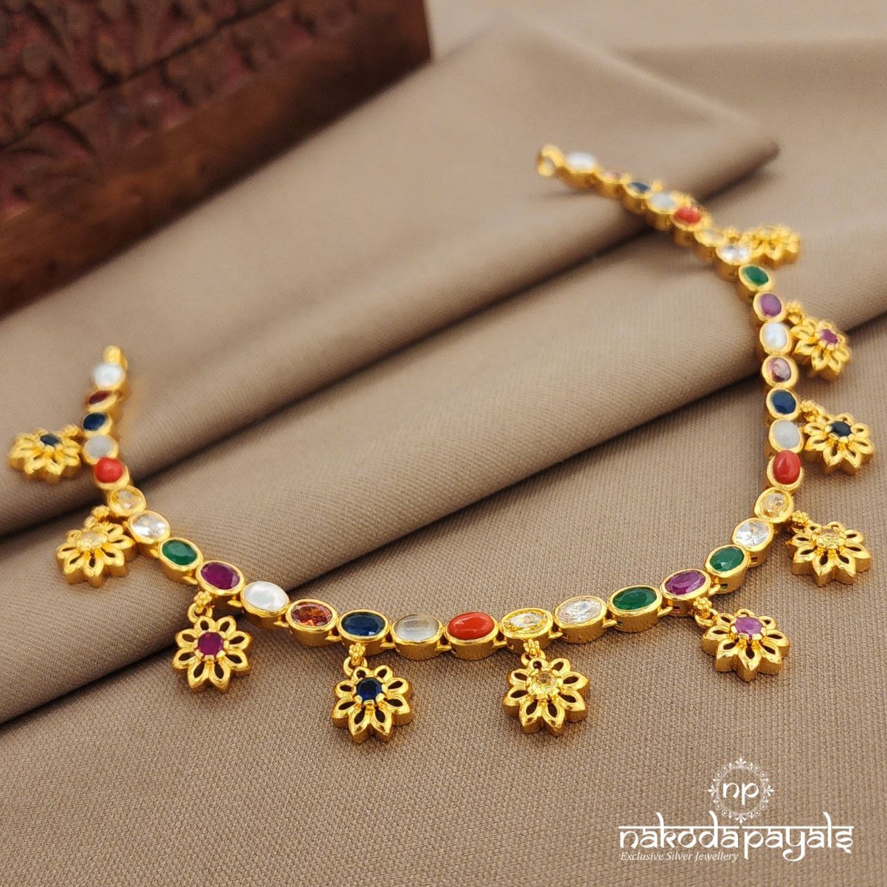 Floral Navaratna Neckpiece (Gn9835)