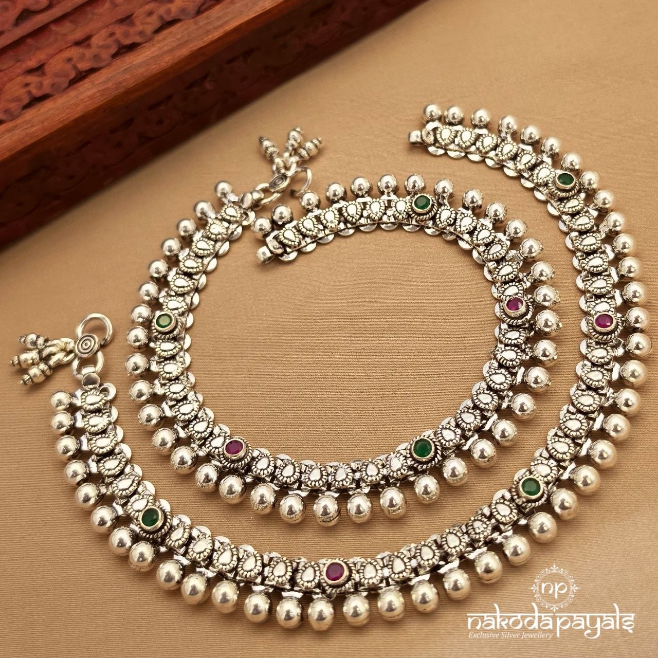 Thick Ball Laced Anklets (A6893)
