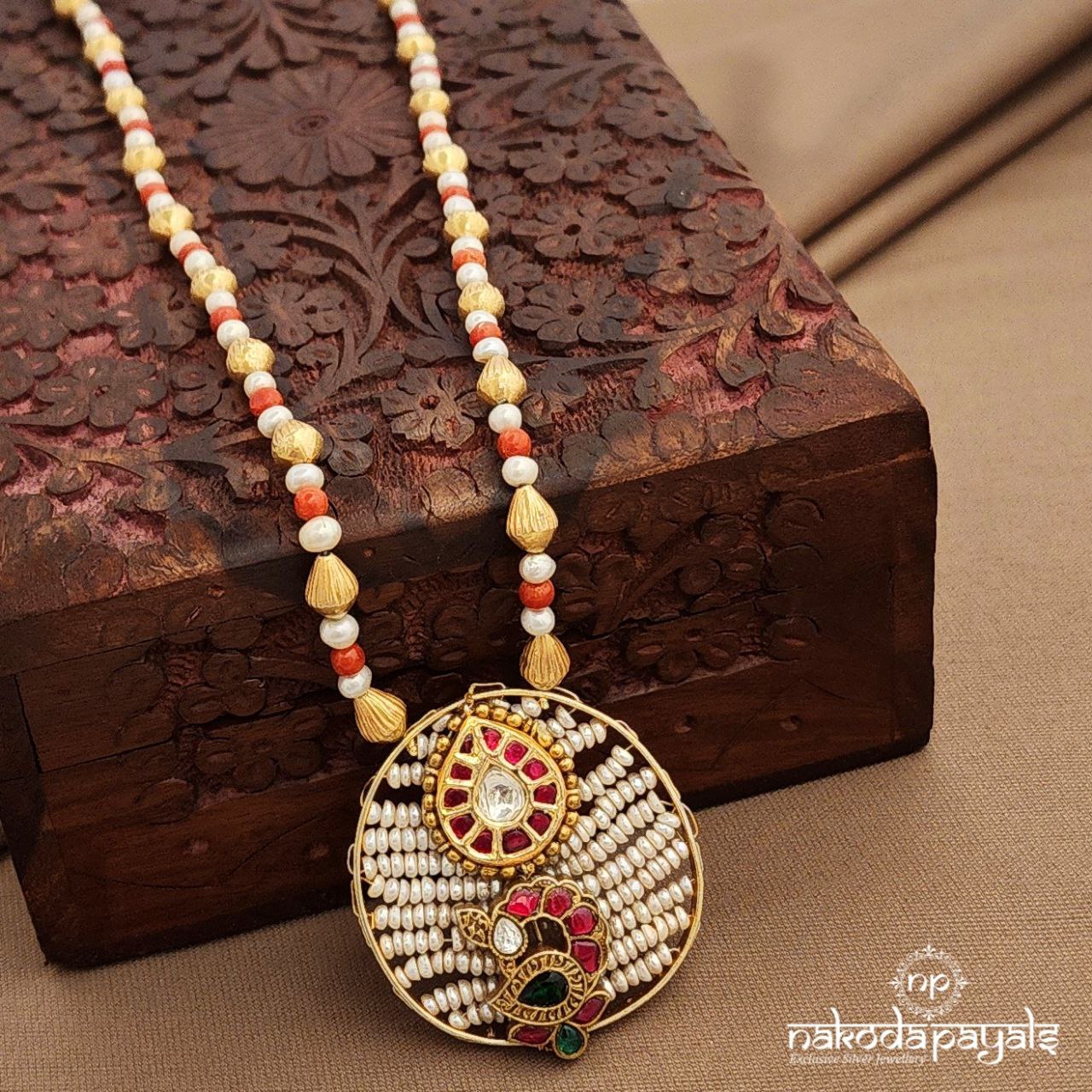 Coral & Pearl Neckpiece (Gn9955)