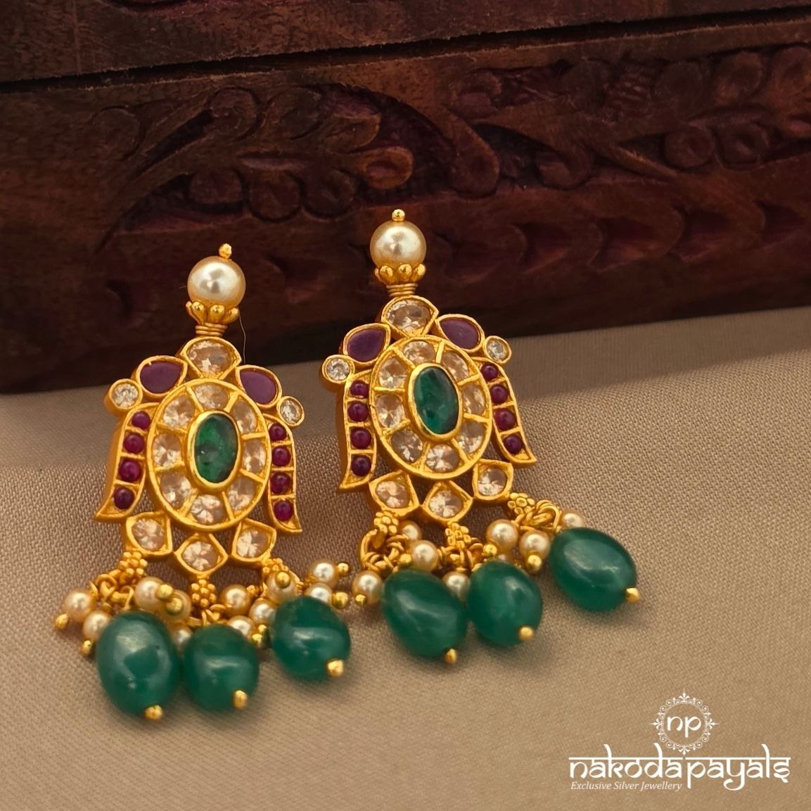 Gorgeous Green Drop Studs (Ge11222)