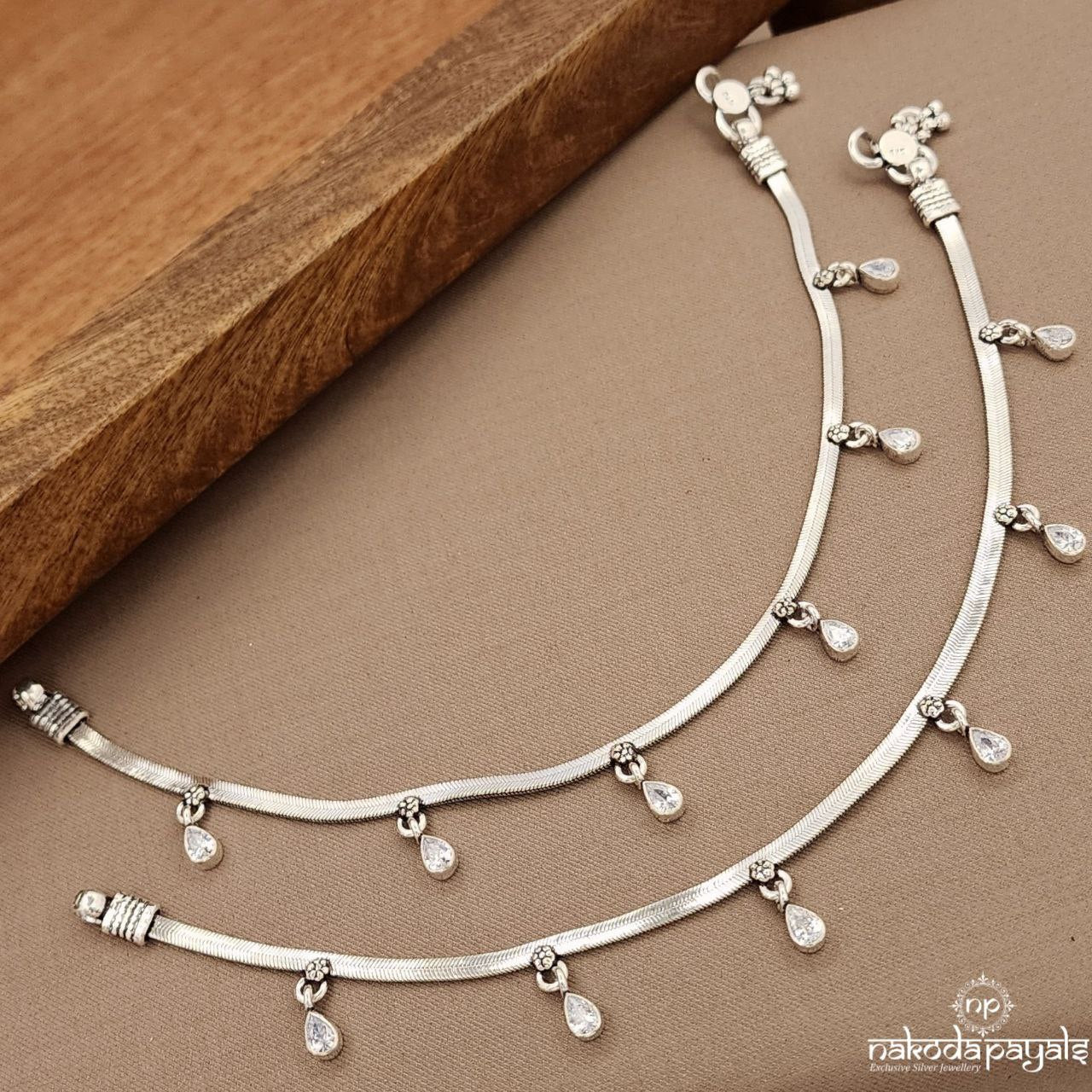 Flat Snake Chain White Drop Anklets (A6570)