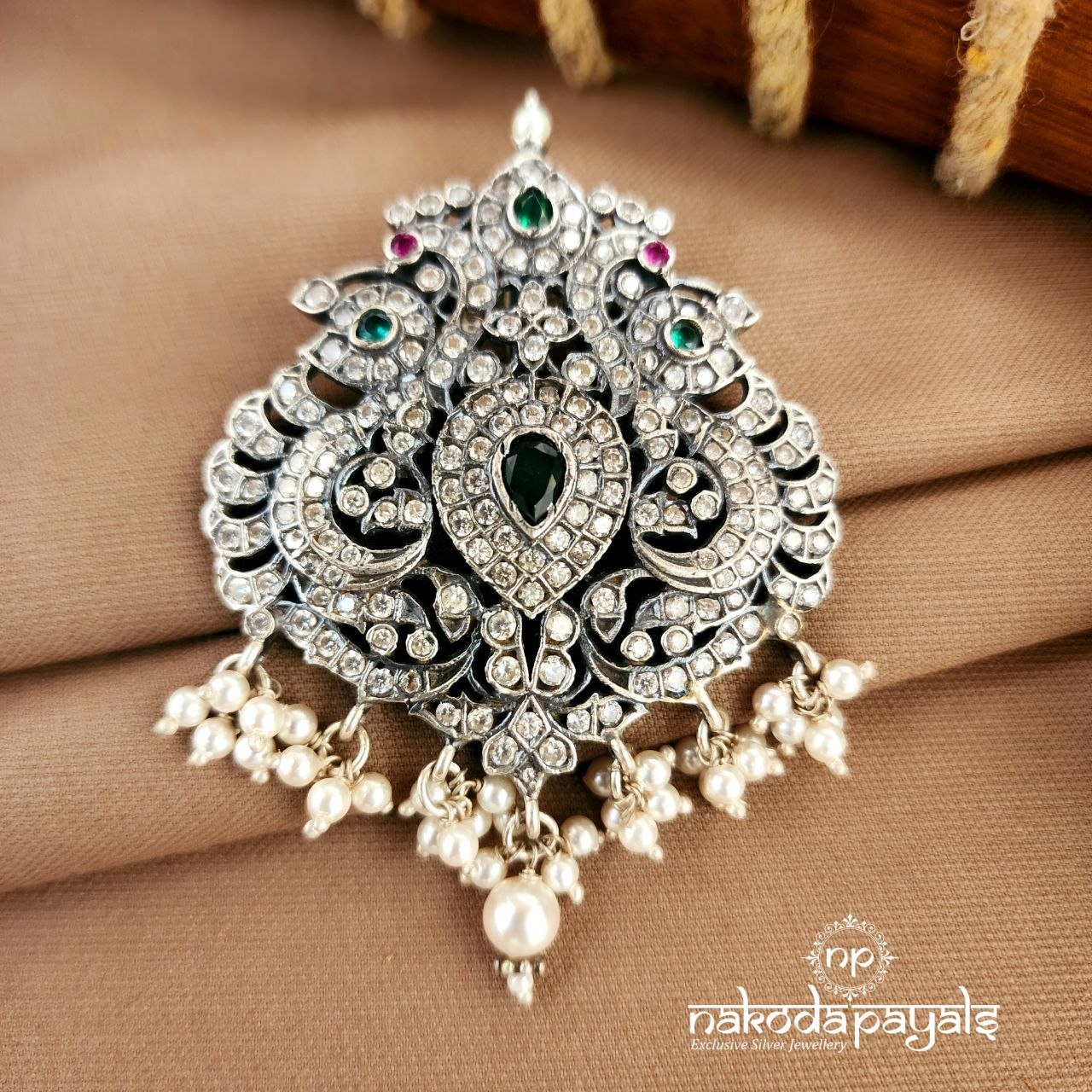 Multicolor Pearled Pendant (P2580)