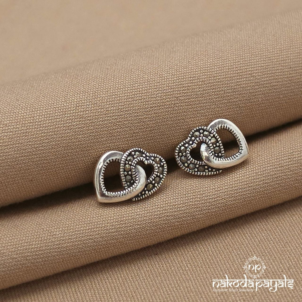 Hearty Cute Studs (St4075)