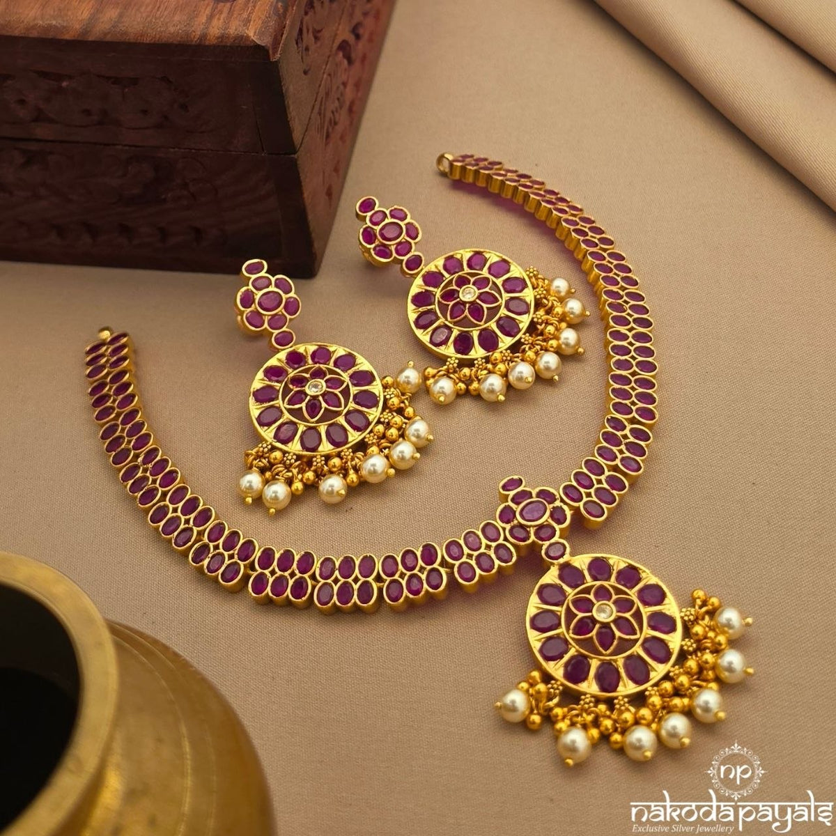 Exclusive Floral Neckpiece With Earrings (Gn10887)