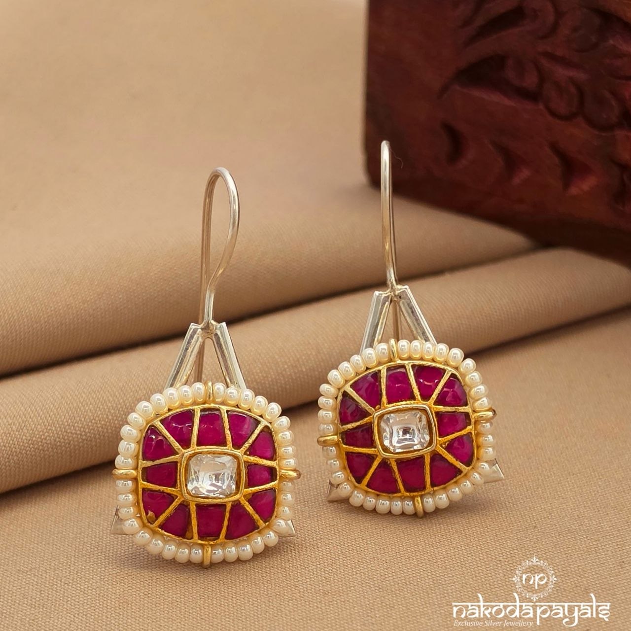 Squarish Kundan Pearl Dual Tone Hanging (H1734)