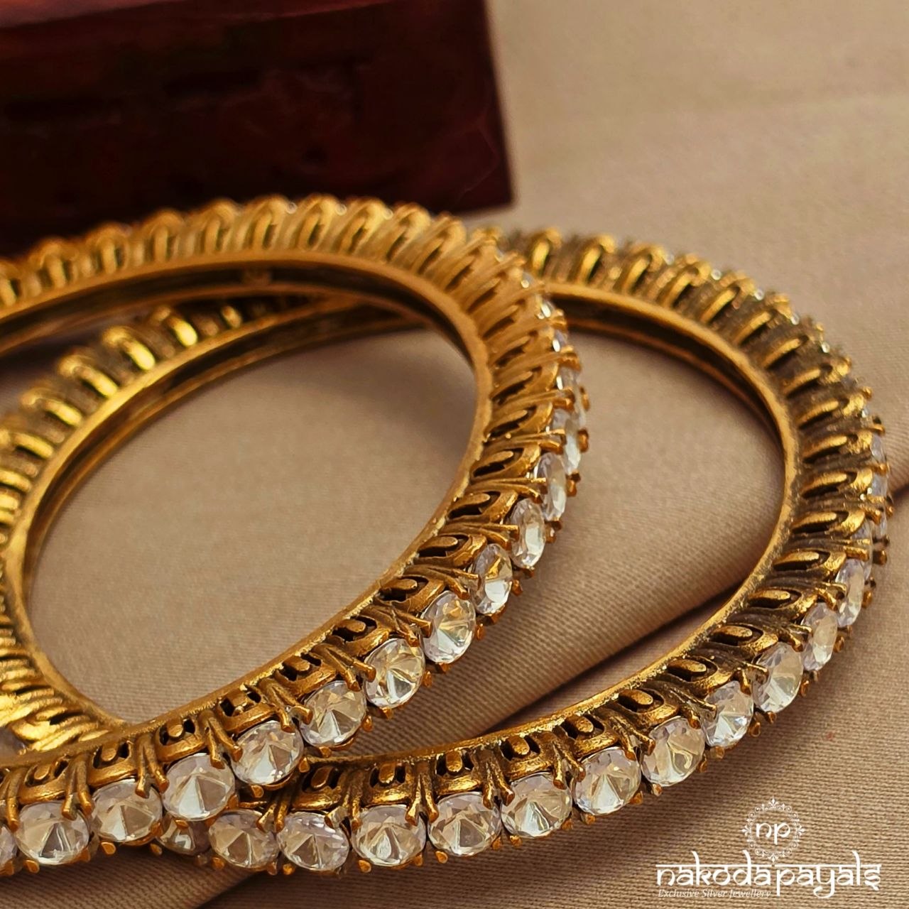 Sparkling White Bangle Pair (2.4) (Gk3271)