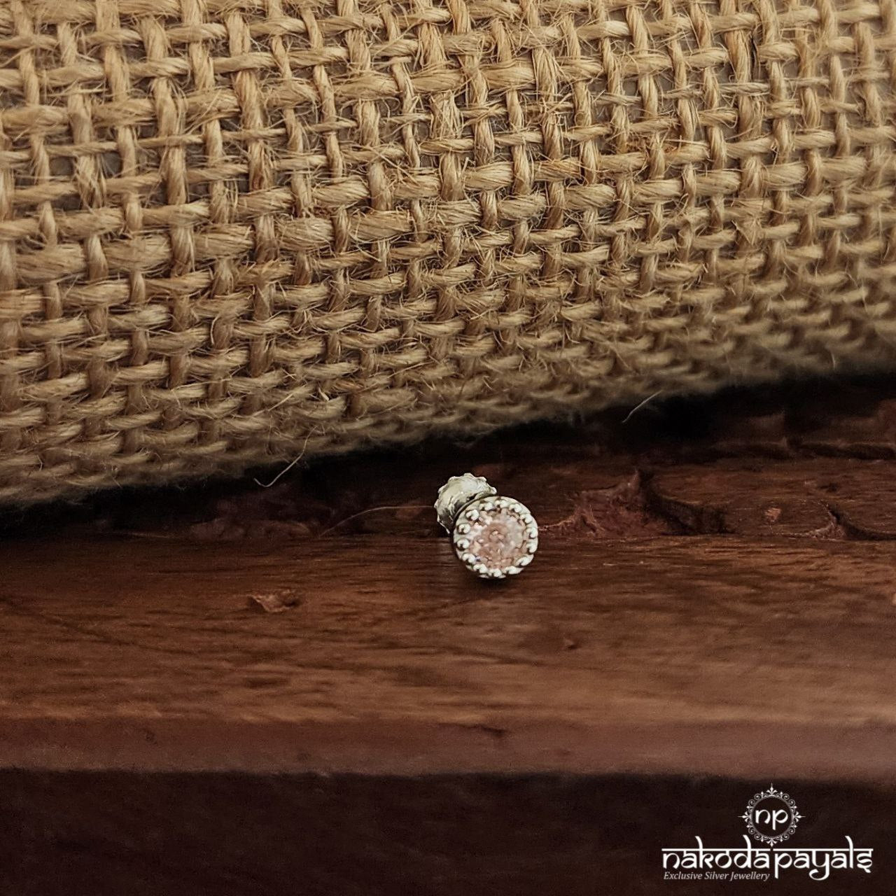 Pink Dot Nosepin (Np762)