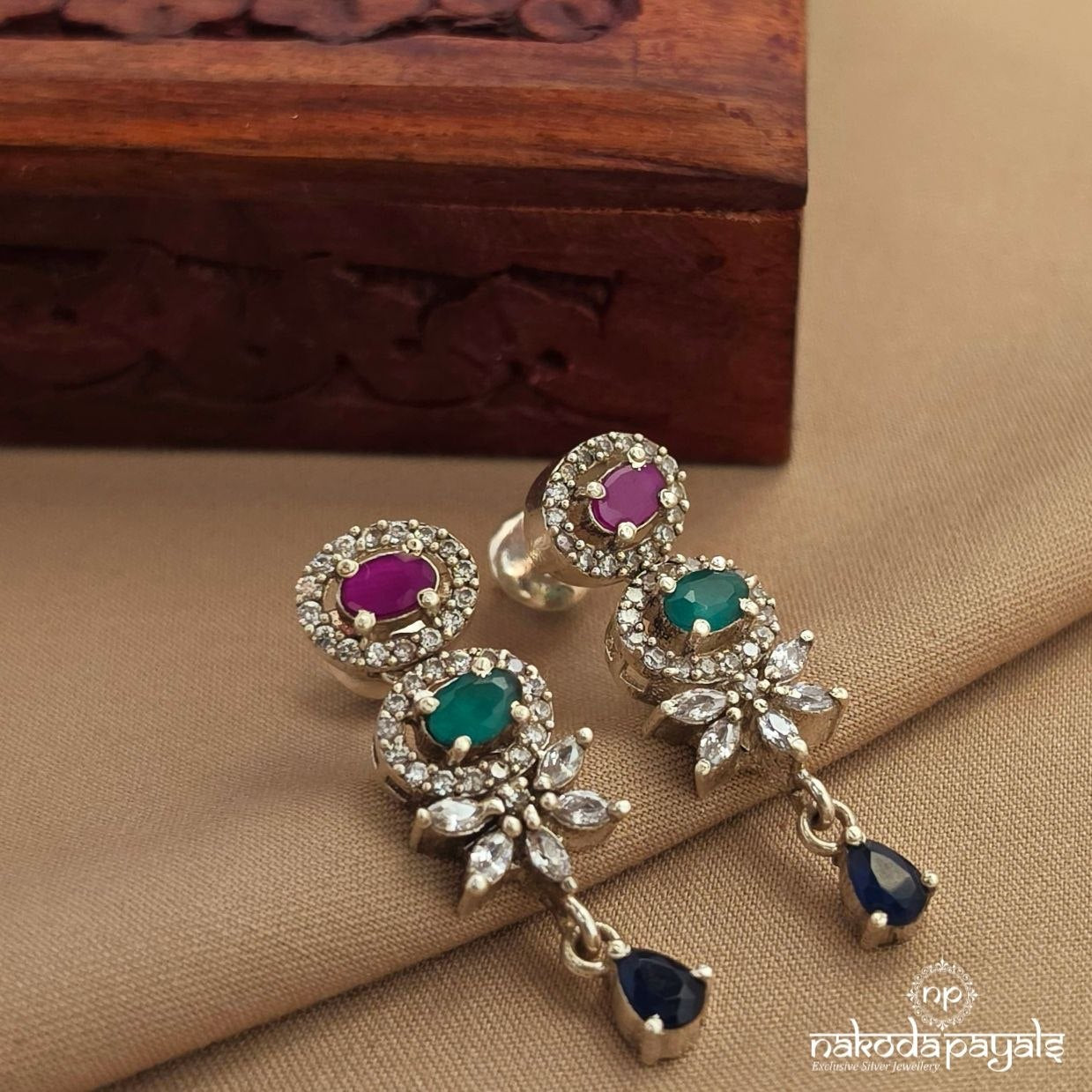 Exemplary Oxidised Studs (S9712)